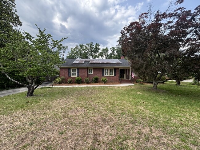Building Photo - 726 Wisteria Dr