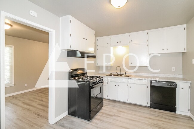 Photo - 704 Tiffin Ave