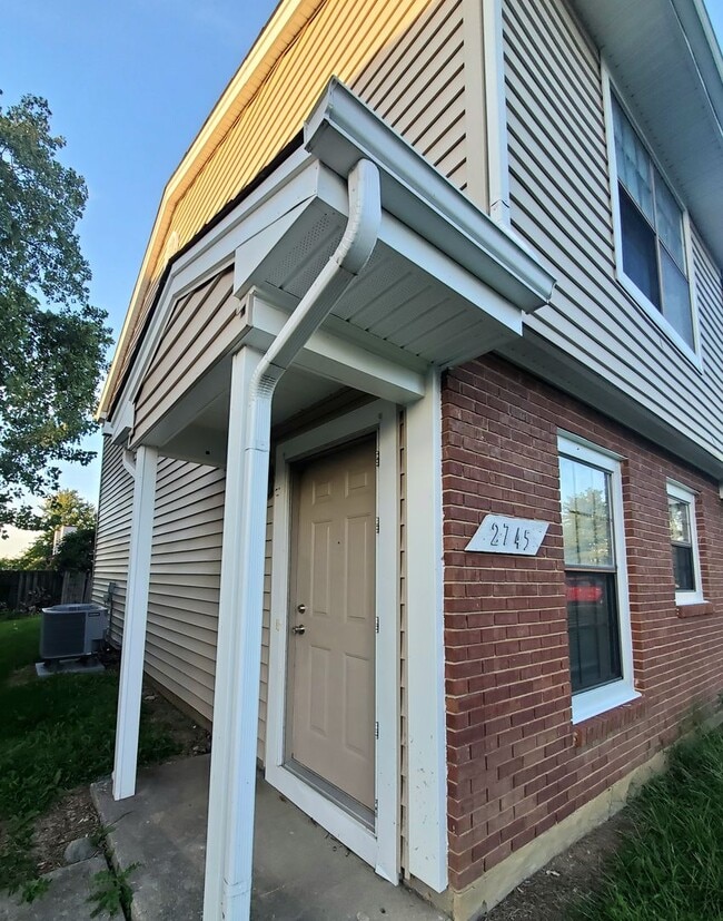 Photo - 2745 Brookshire Ln