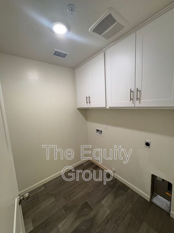 Photo - 1946 E School Ave