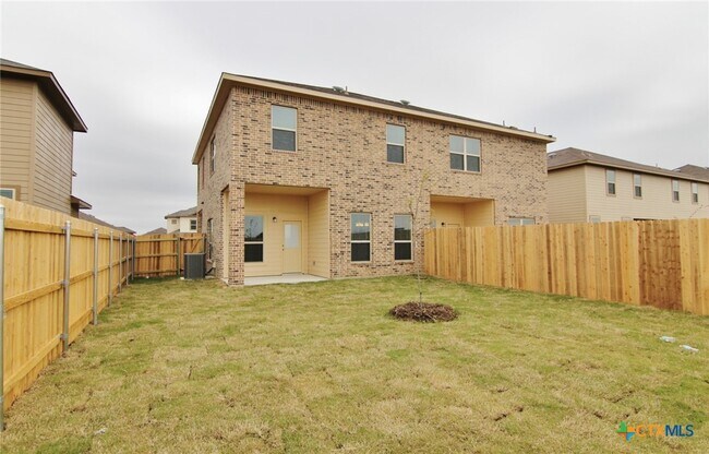 Photo - 311 Creekside Curve