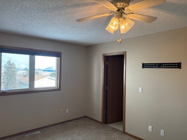 Photo - 308 15th St NE