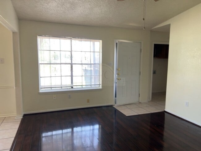Photo - 2224 Spicewood Dr