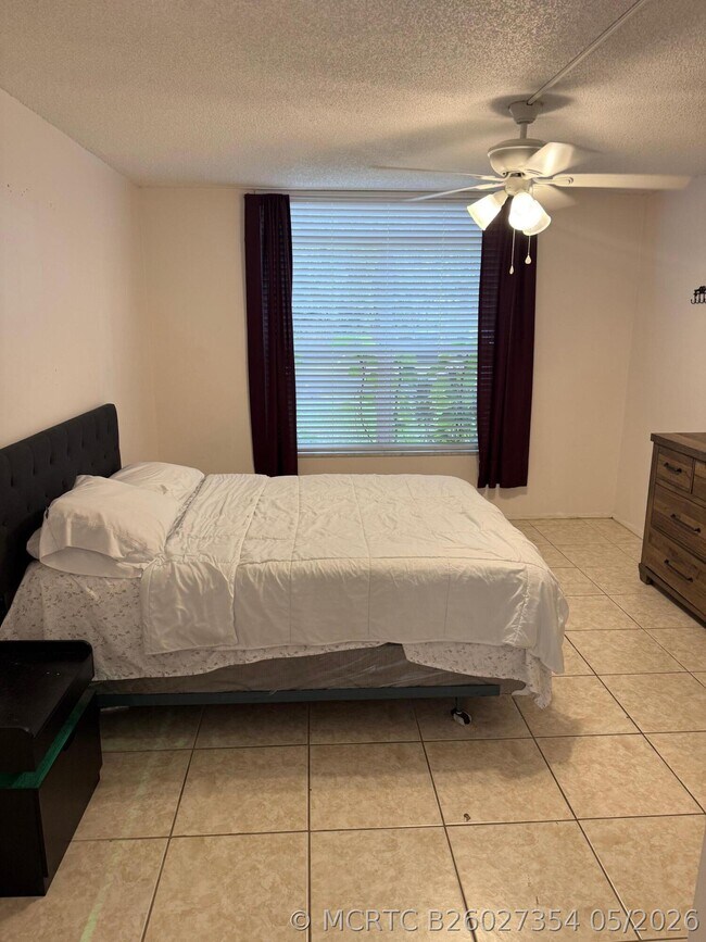 3720 Inverrary Dr Unit 1f