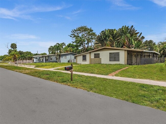 Photo - 5611 SW 37th St