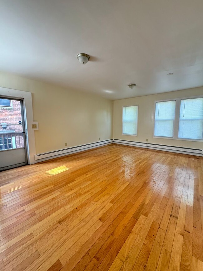 Building Photo - 90-92 Fountain St & 373-377 Alden Ave Unit 373 Alden Ave Rental