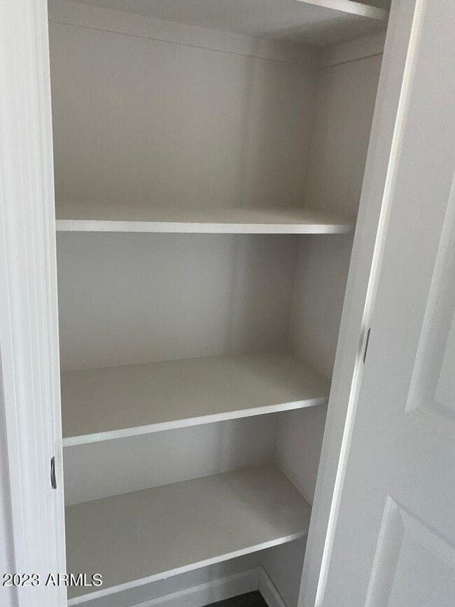 Photo - 815 Silvercreek Ln