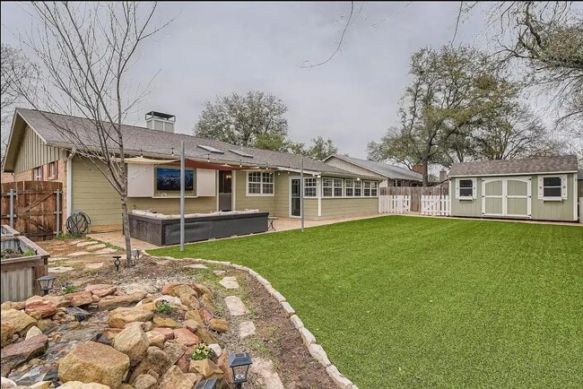 Building Photo - 11519 Fast Horse Dr