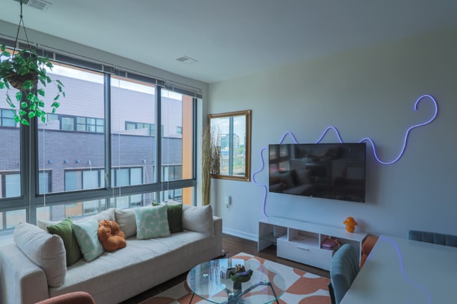 Photo - 1550 Harry Thomas Way NE