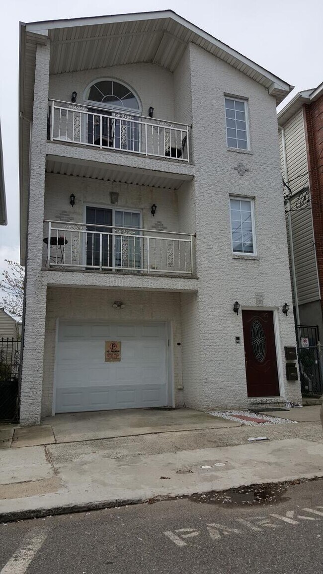 3 bedroom in Jersey City NJ 07307 - 3 bedroom in Jersey City NJ 07307 House