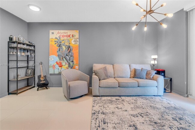 Photo - 488 NE 18th St Unidad 2104