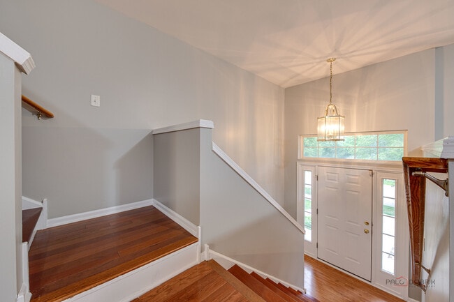 Photo - 496 Belvedere Ln