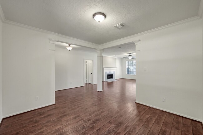 Photo - 23 Heathstone Pl