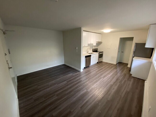 Photo - 510-512 5th Ave