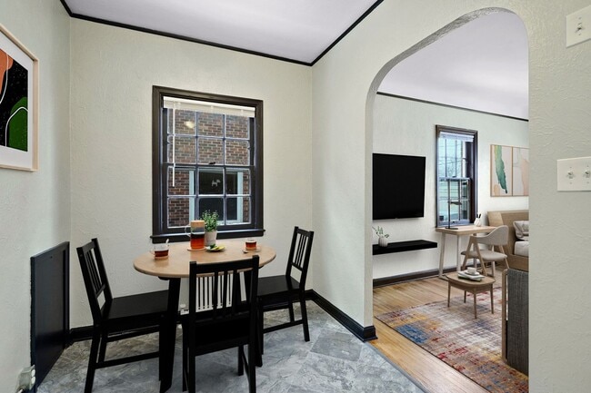 Photo - 3322 Blaisdell Ave South