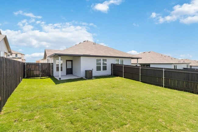 Photo - Come and See for Yourself Why Emma Park is the Premiere Luxury Community in Buda.