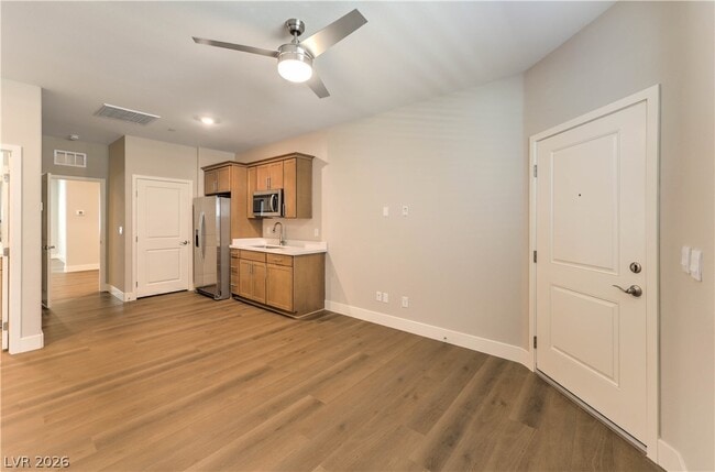 Photo - 497 Chestnut Falcon Ave