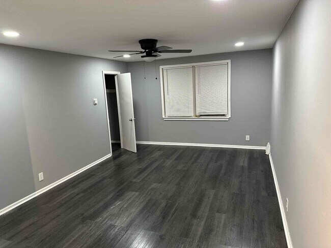 Photo - 200 E Albanus St Unidad BDE  #2