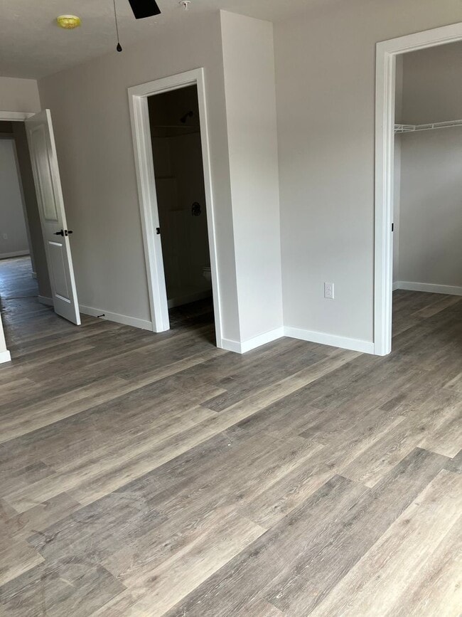 Photo - NEW 3 bed/2.5 bath townhome rentals in SPRING GROVE SCHOOL DISTRICT - LEASING SPECIALS