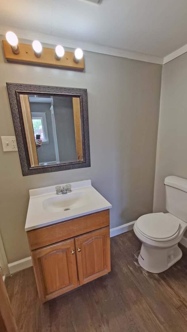 Photo - 2311 Oakwood Ave