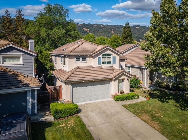 Photo - 2532 Tapestry Way