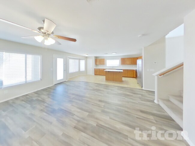 Photo - 2101 N 109th Ave