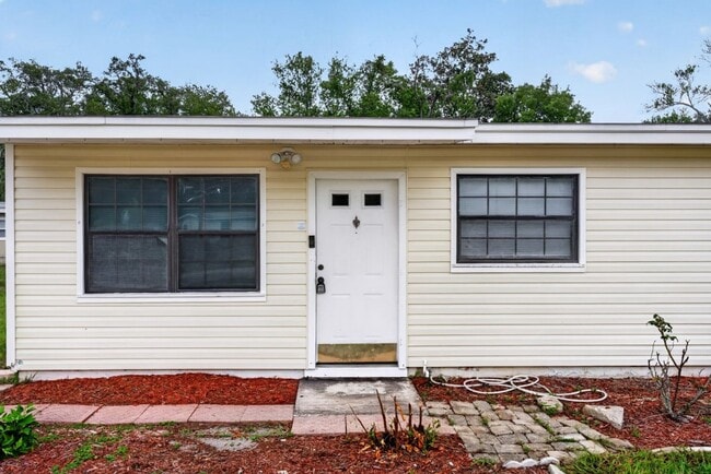 Photo - 255 Woodside Dr
