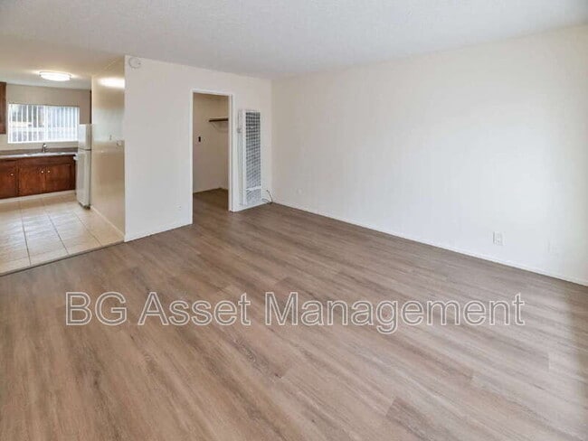 Photo - 480 Crescent St