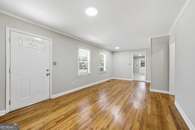 Photo - 1003 Valley Dr