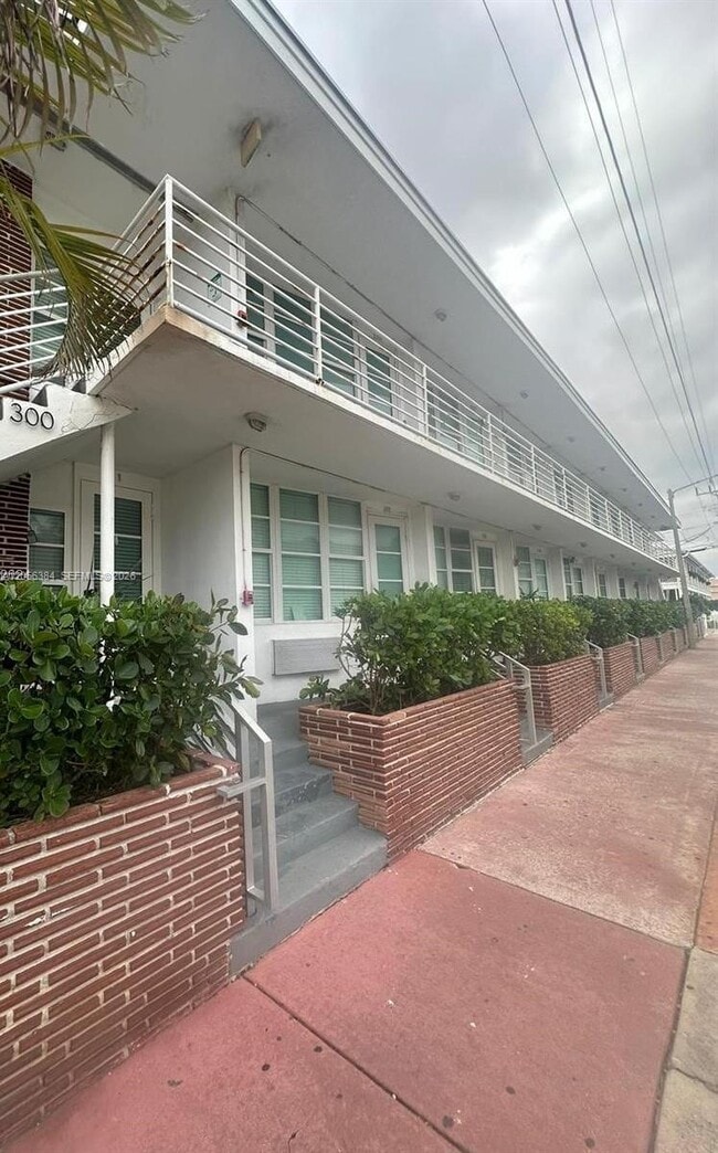Building Photo - 300 74th St Unit 17