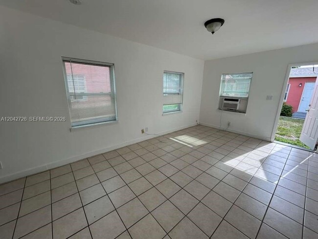 Photo - 2316 Madison St Unit 34
