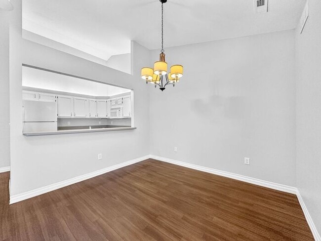 Photo - Beautiful 2BR 2BA Home w/ Sunroom • Full Kitchen Suite • Attached Garage in Columbus