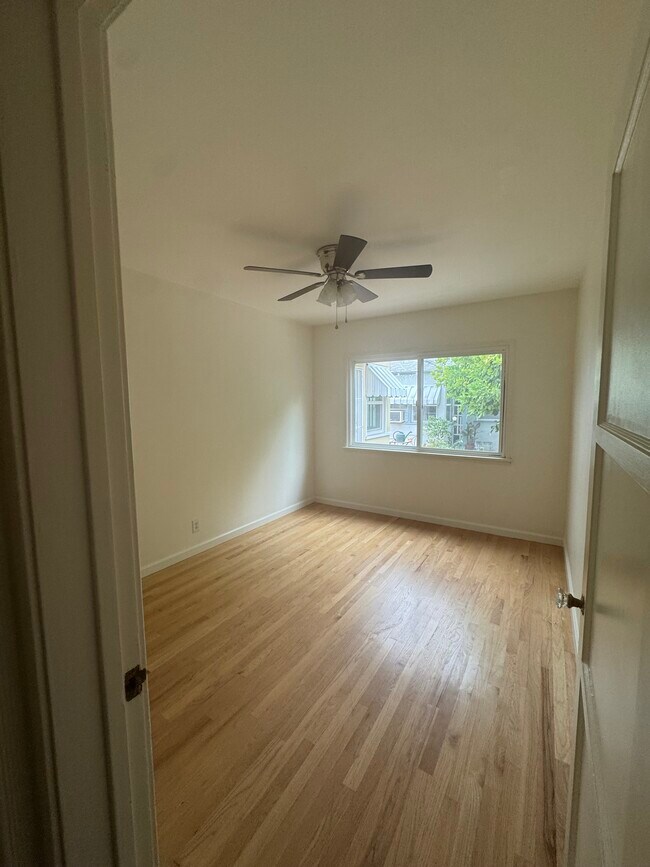 Photo - 11677 Magnolia Blvd Apartamentos Unidad 11677 Magnolia Blvd