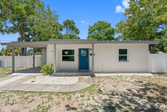 Building Photo - 3/2 just renovated in Coquina Key Rental