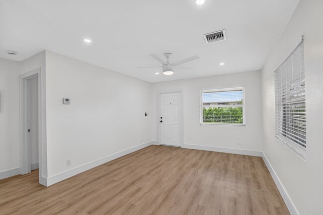 4317 Vermont Ave Unit 4317
