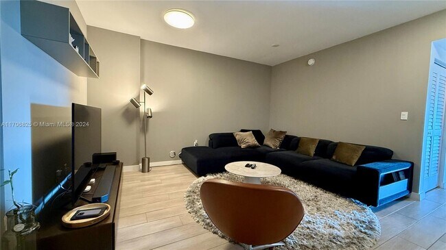 Photo - 1600 SW 1st Ave Unit 607