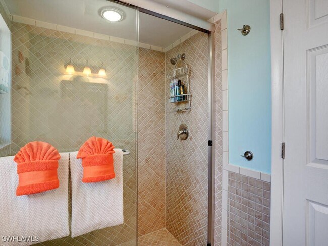 Photo - 625 97th Ave N