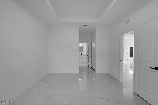 Photo - 2810 44th St SW