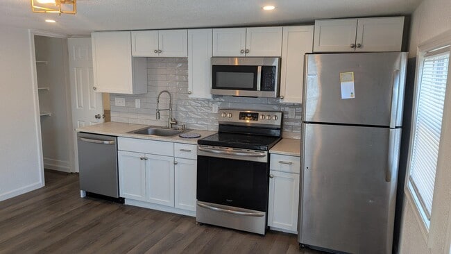 Photo - 270 Calder St