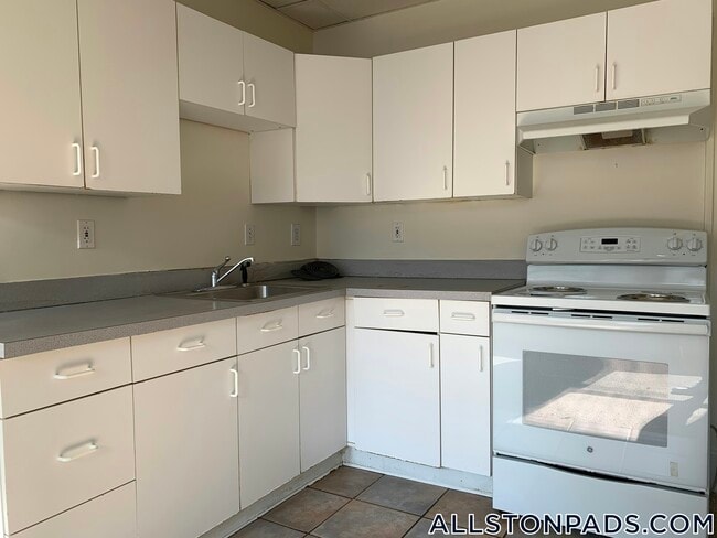 Photo - 439 Cambridge St Unidad 33