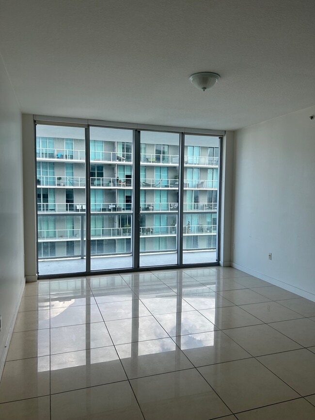Photo - 1111 SW 1st Ave Unit 3816
