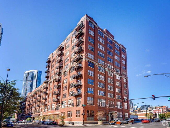 Building Photo - 360 W Illinois St Unit 3G Rental