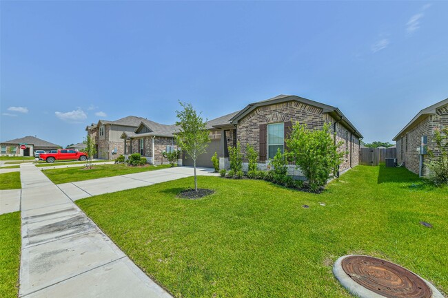 Photo - 339 Friesian Ct
