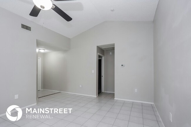 Photo - 834 Cinnamon Dr