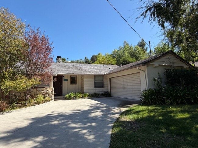 Newly Rehabbed Charming 3 Bed 2 Bath Home ... - Newly Rehabbed Charming 3 Bed 2 Bath Home ...
