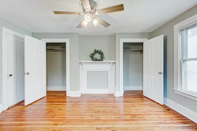 Photo - 403 Grove St