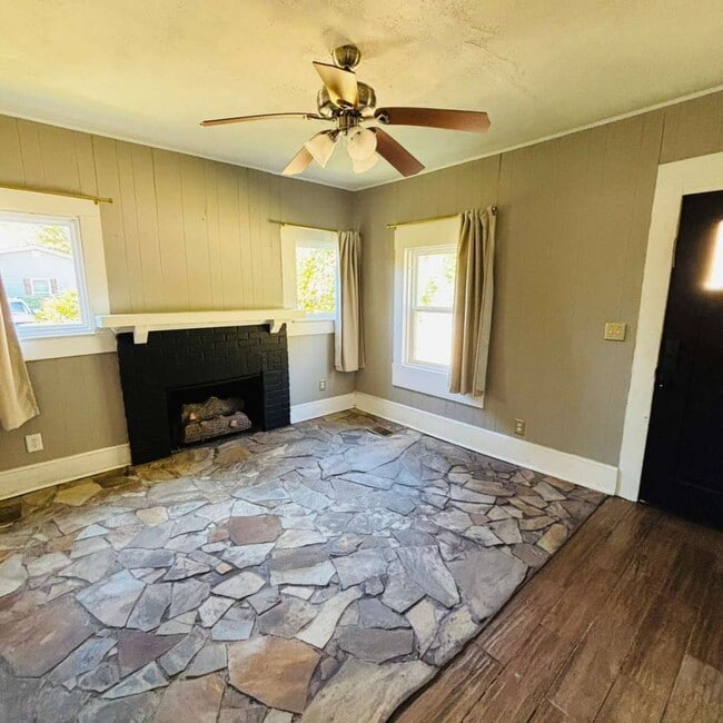 Photo - 17 School Rd