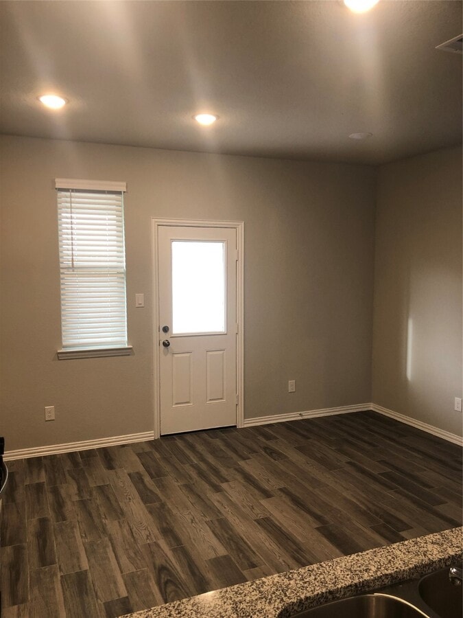 Photo - 31315 Conover Dr