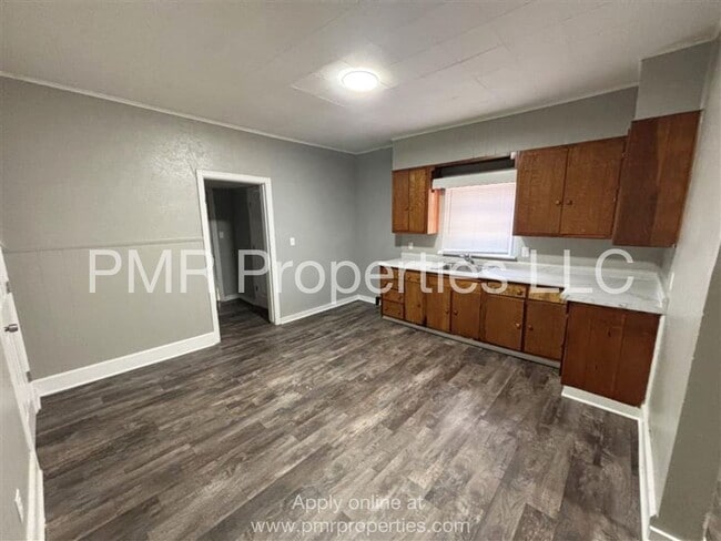 Photo - 2 Bedroom/ 1 Bathroom House