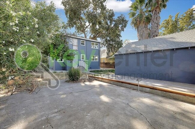 Photo - 1119 Lochbrae Rd